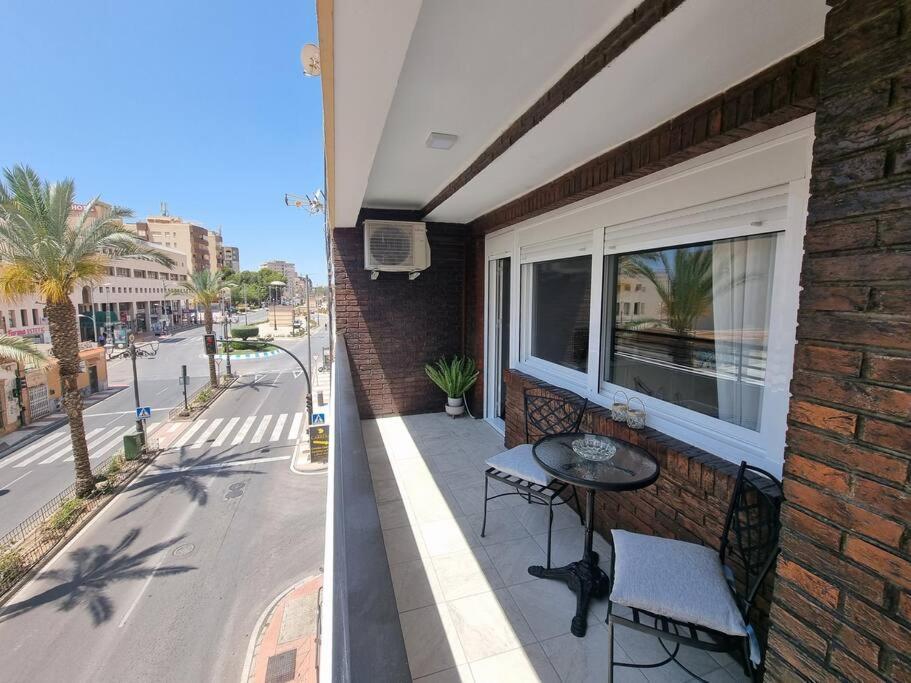 Aguadulce, Apto Santa Monica 2 Hab Con Terraza, Aire, Wifi, A 5 Min De La Playa Appartement
